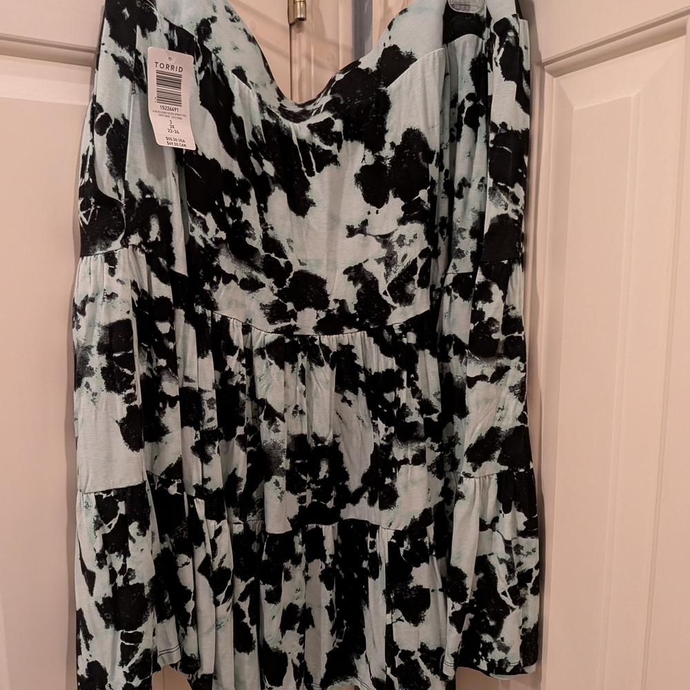 Torrid Black and Teal Abstract Skirt